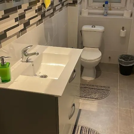 Quarto Iluminado Com Varanda 6 Lisbona