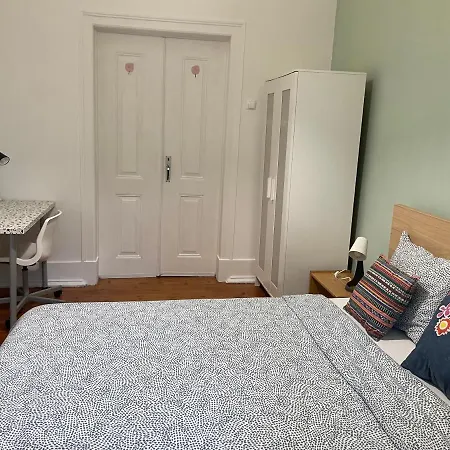 Quarto Iluminado Com Varanda 6 Alloggio in famiglia *